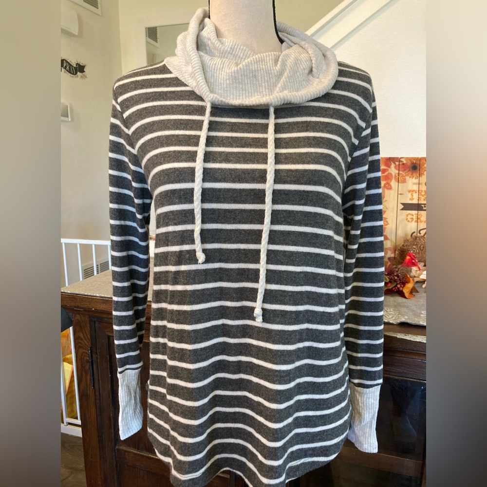 PINK CLOVER cowl neck sweater